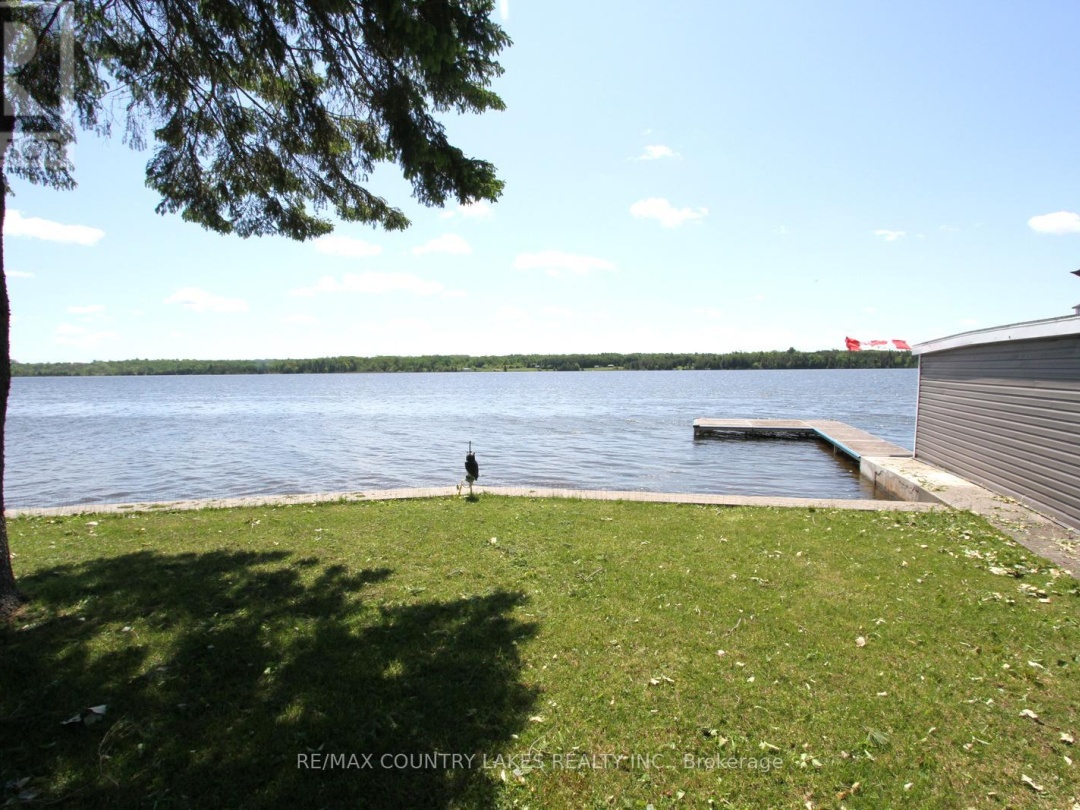 275 MCGUIRE BEACH ROAD, Canal Lake