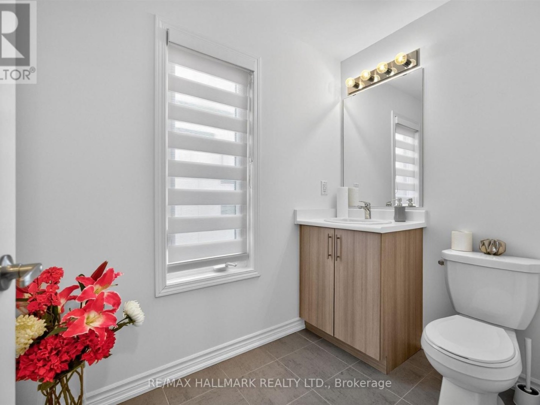 2 WYN WOOD LANE, Orillia