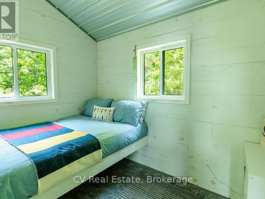 748 BIG ISLAND, Lake Vernon