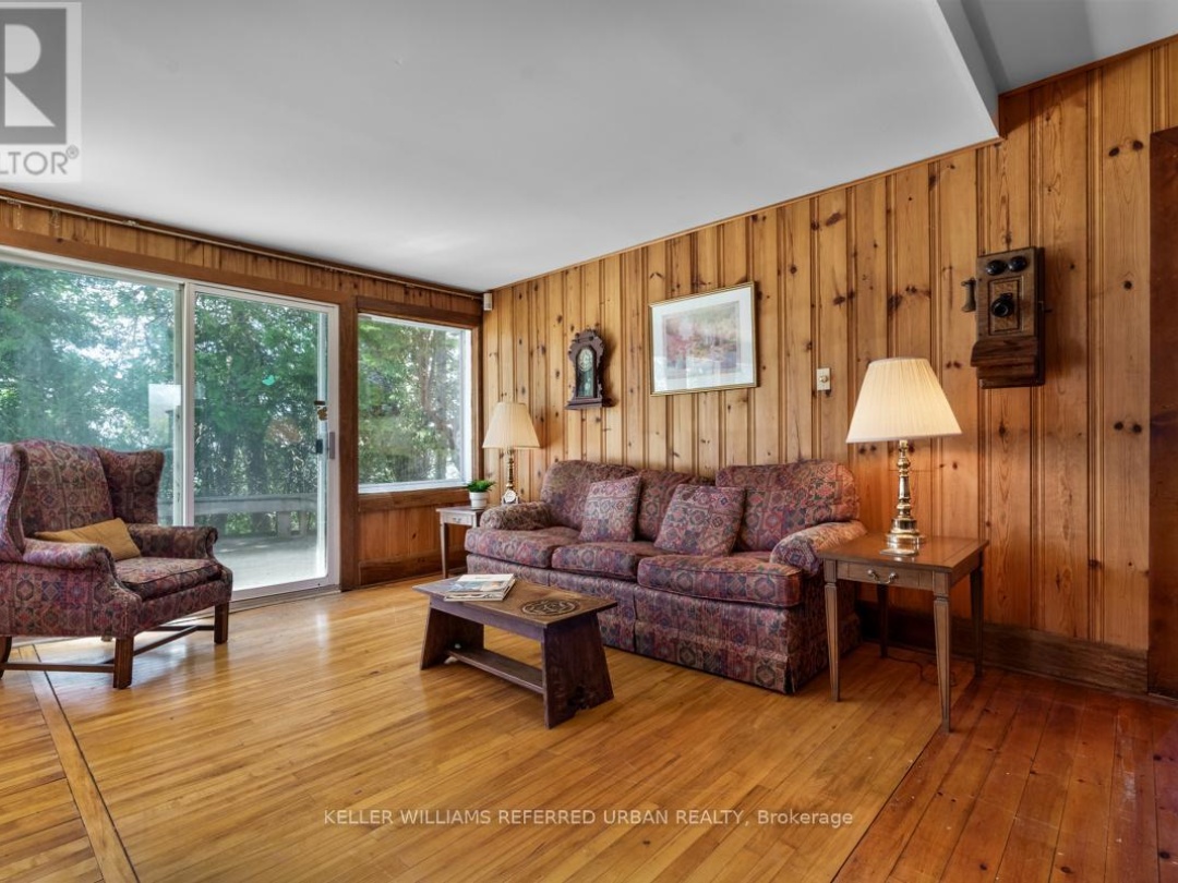 26950 Cedarhurst Beach Road, Lake Simcoe