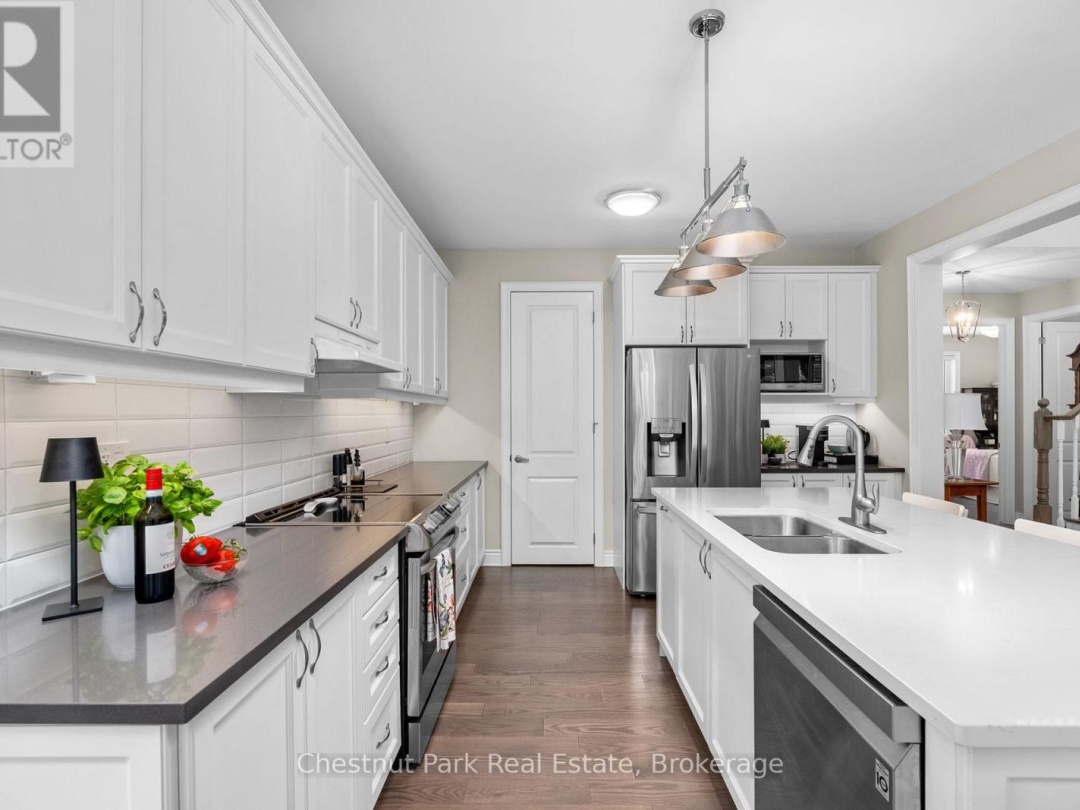 31 WINDSONG CRESCENT, 