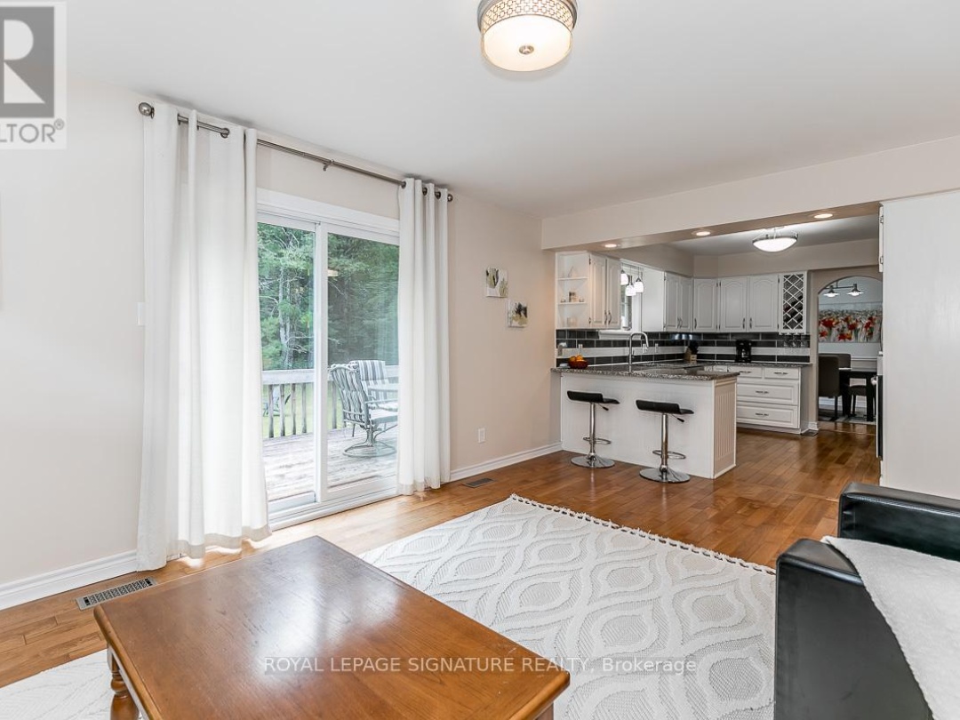 1032 BASE LINE ROAD, Gravenhurst (Morrison)