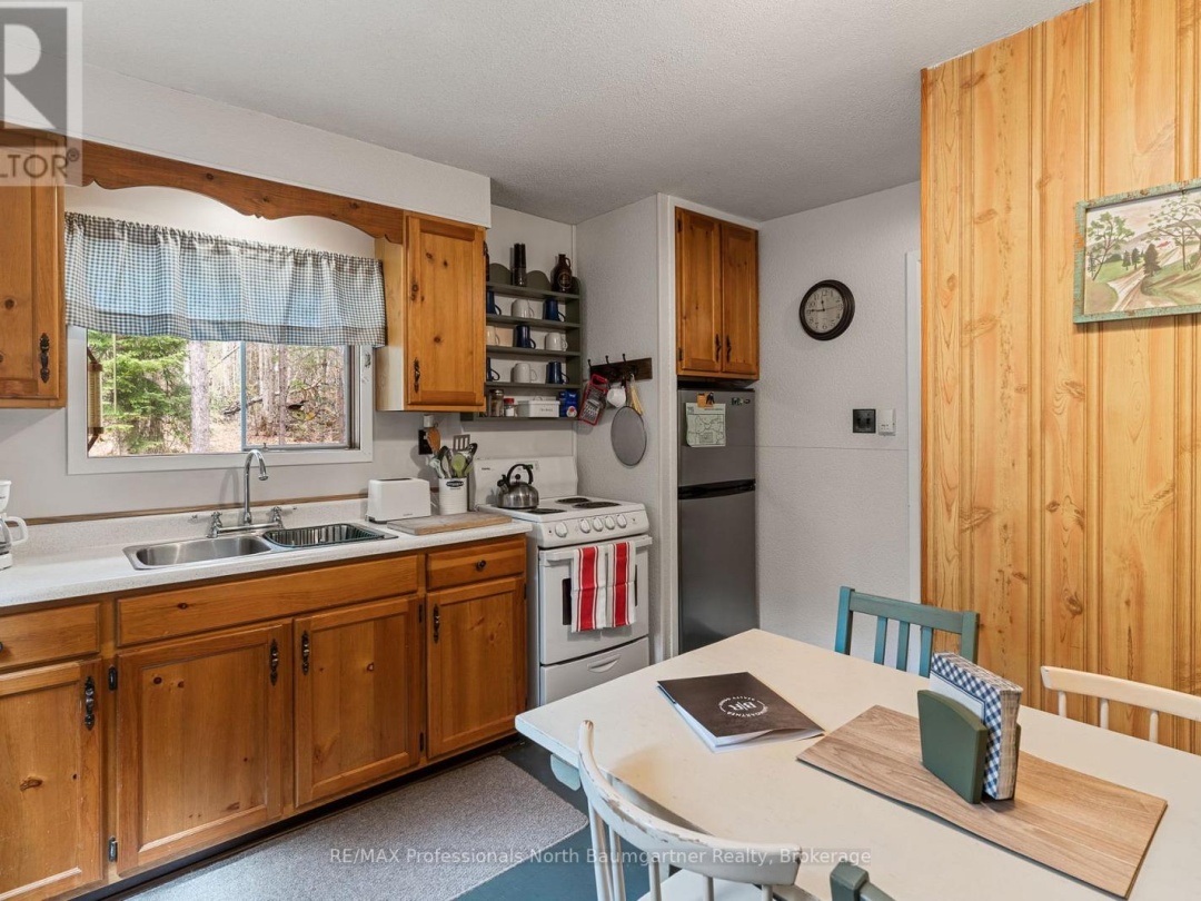 2041 GLAMOR LAKE ROAD, Highlands East (Monmouth)