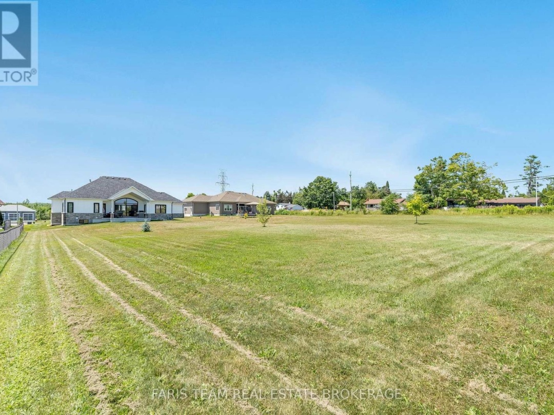 5 BREANNA BOULEVARD, 