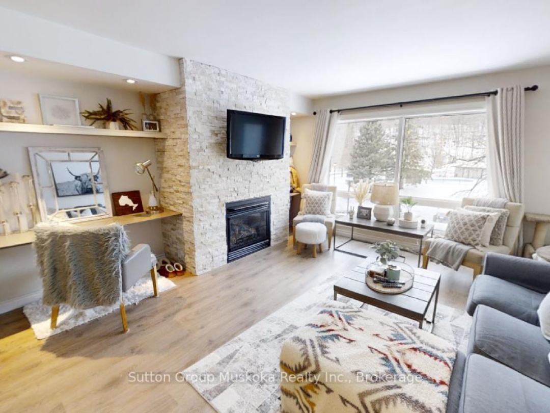 52 308 1235 Deerhurst Drive, Peninsula Lake