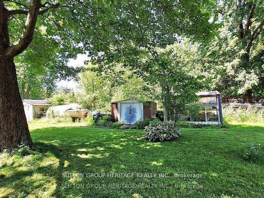 29 Lake Avenue, Simcoe Lake