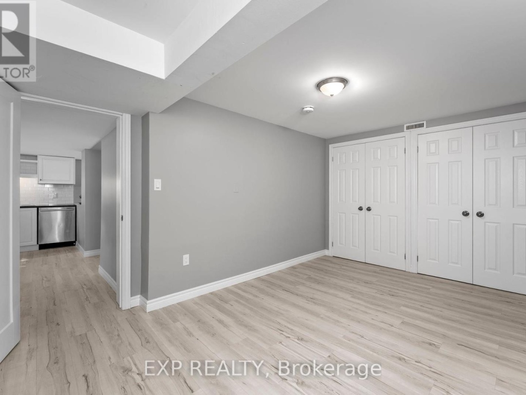 143 WESTMOUNT DRIVE N, 