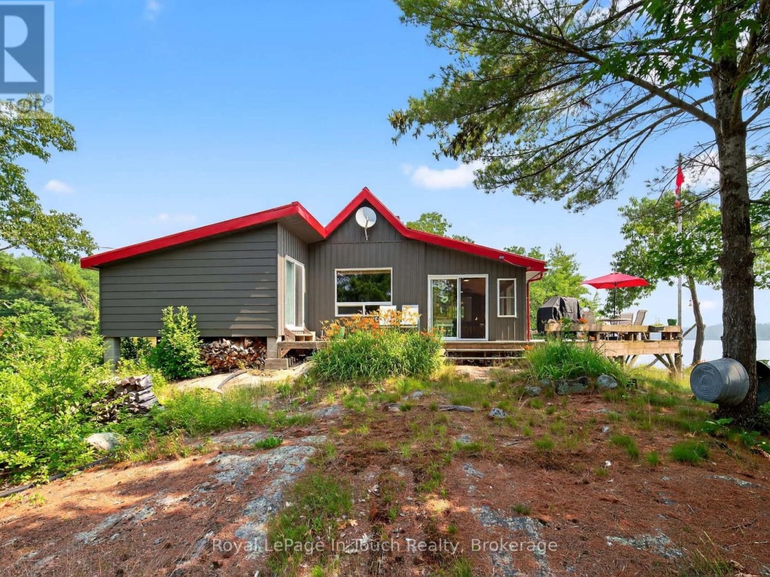 34 B320 SANS SOUCI ISLAND, Georgian Bay