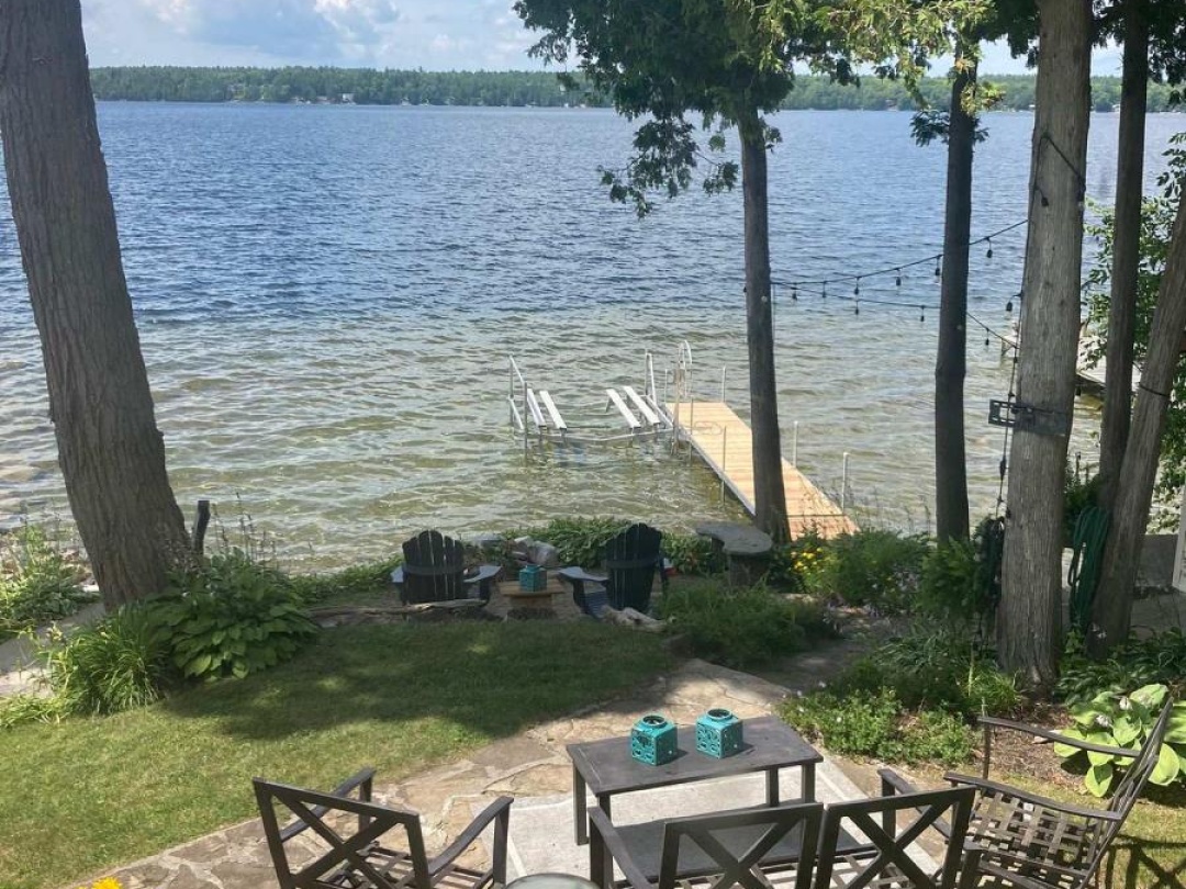 393 HILLSIDE DRIVE, Four Mile Lake