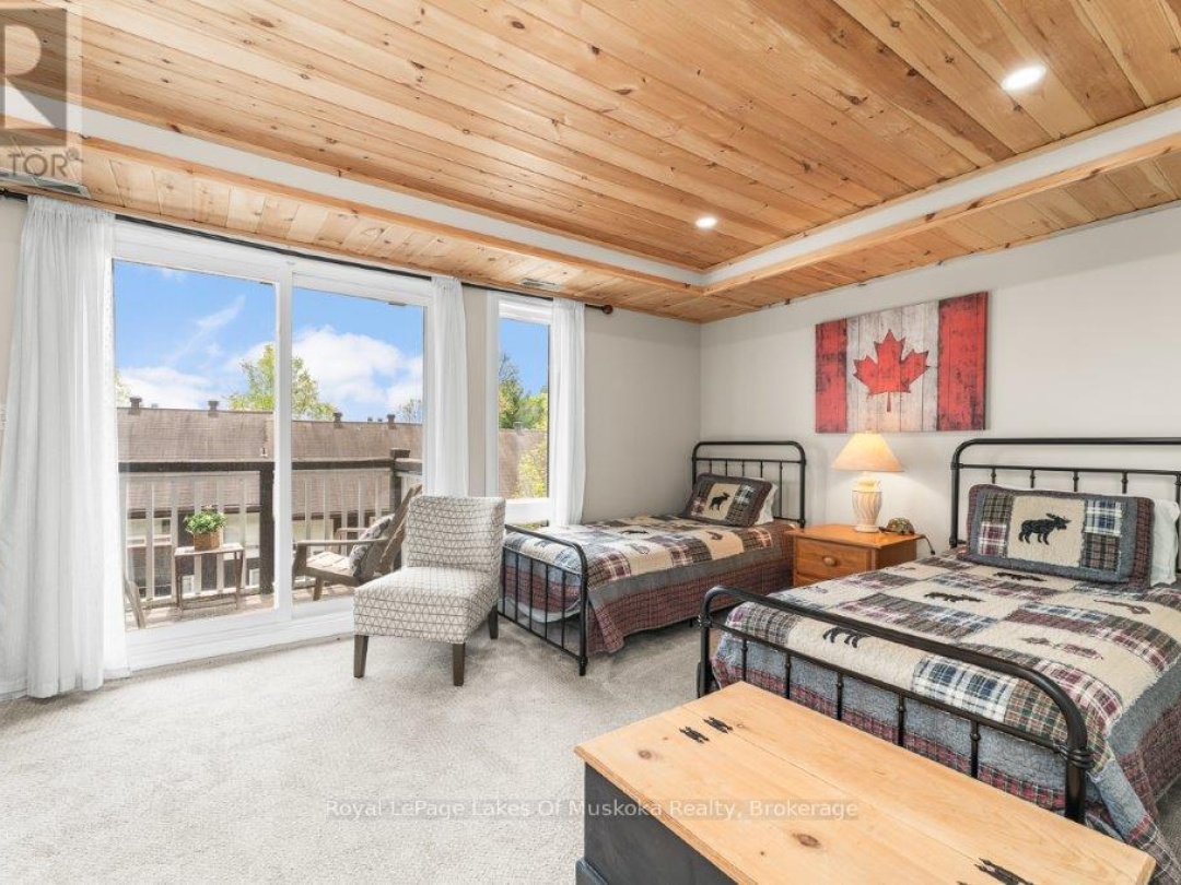 30 TURNER DRIVE, Peninsula Lake
