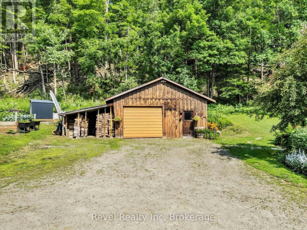1070 OLD VICTORIA ROAD, 