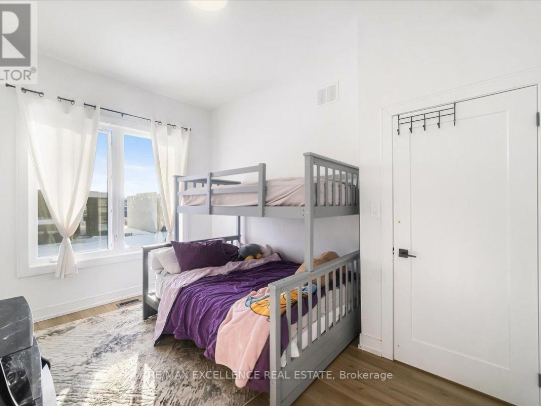 3717 QUAYSIDE DRIVE, Severn (West Shore)