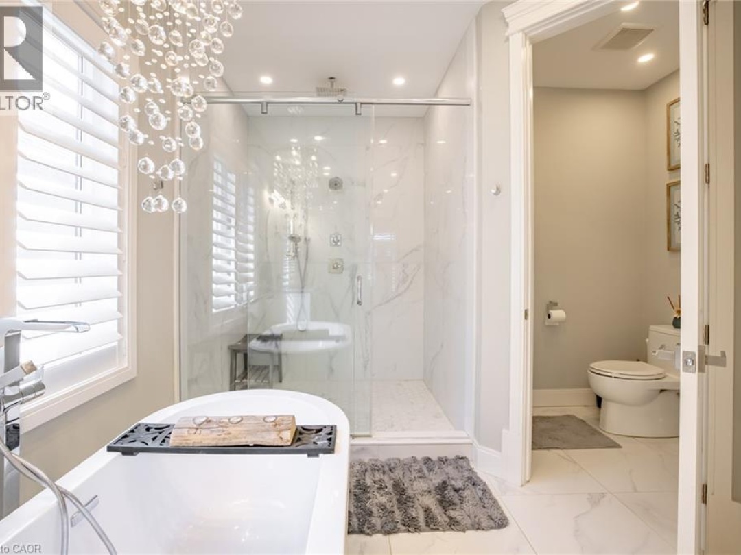 4 LOCKMAN Drive, Ancaster