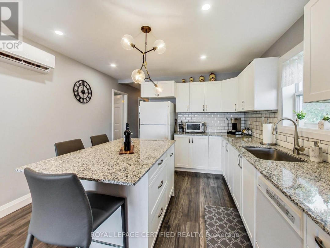 69 OLIVE CRESCENT, Lake Simcoe