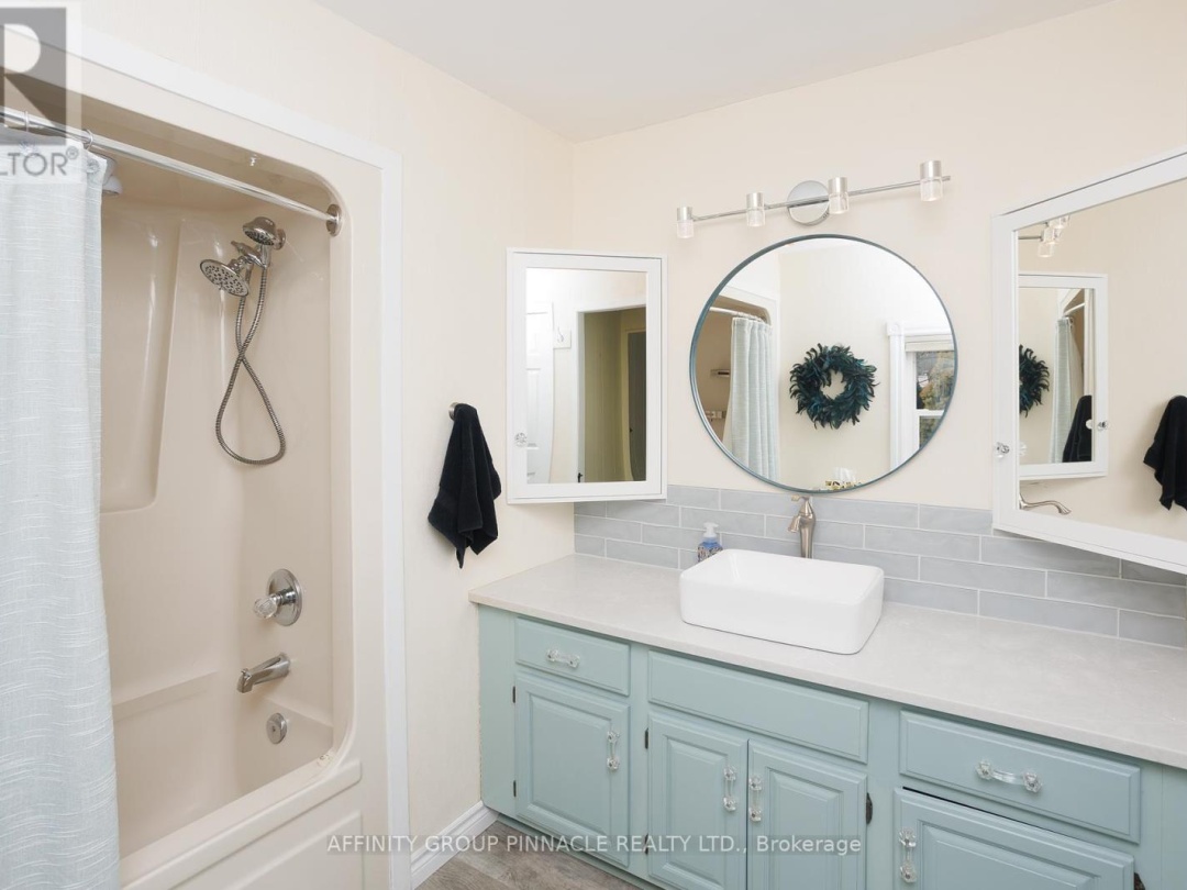 14 ORIOLE ROAD, Cameron Lake
