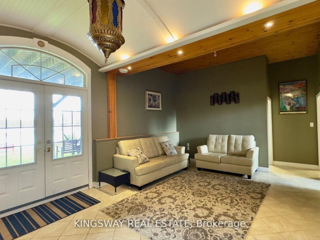 18 MITCHELLVIEW ROAD, 