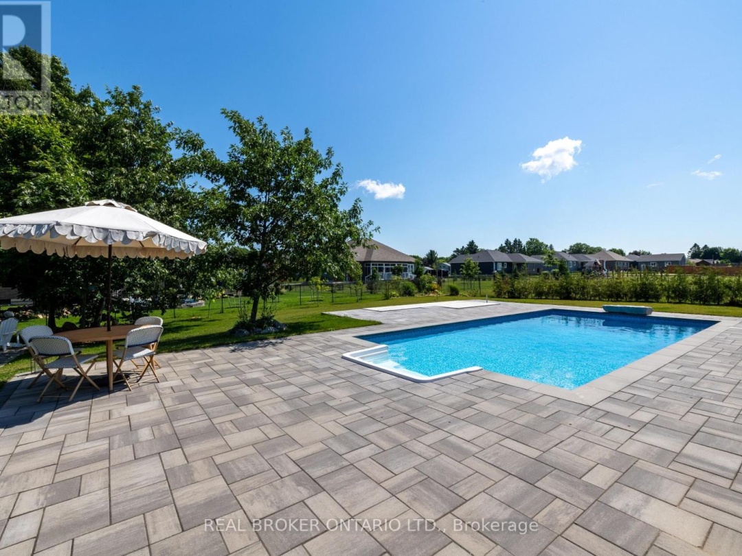 19 CHESLOCK CRESCENT, Oro-Medonte (Warminster)