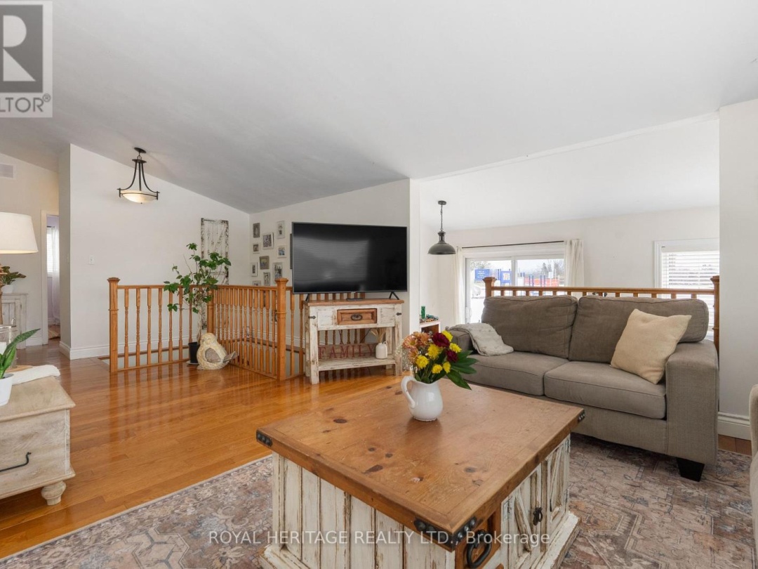 29 THURSTON STREET, Kawartha Lakes (Verulam)