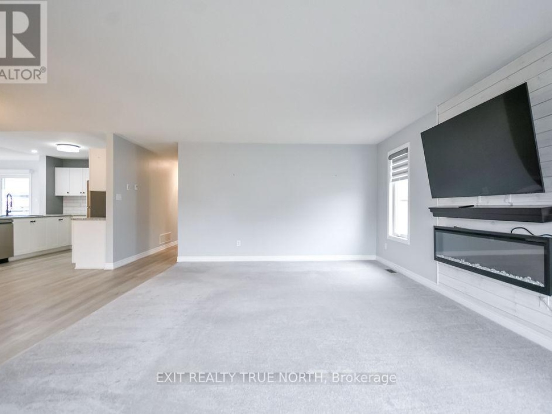 8 SINCLAIR CRESCENT, Ramara (Atherley)