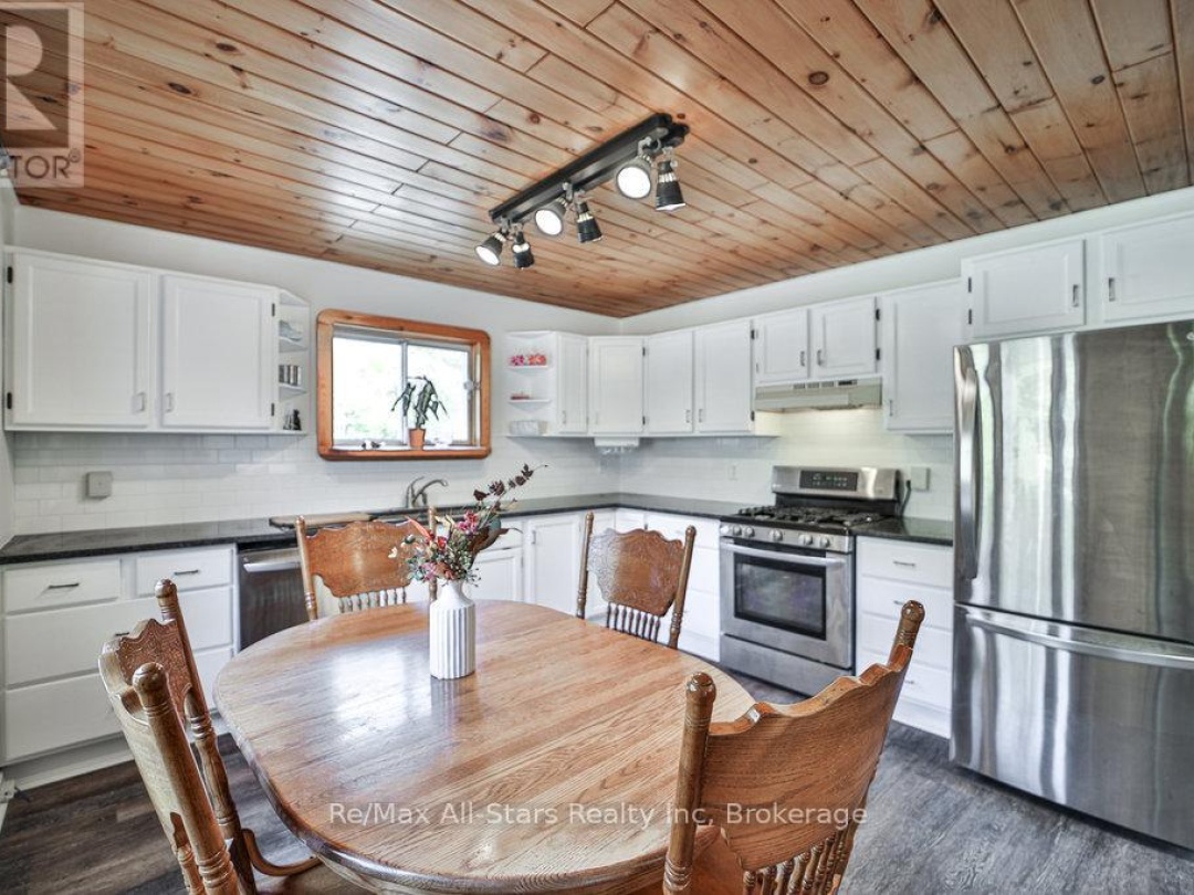 410 Etwell Road, Huntsville (Stisted)