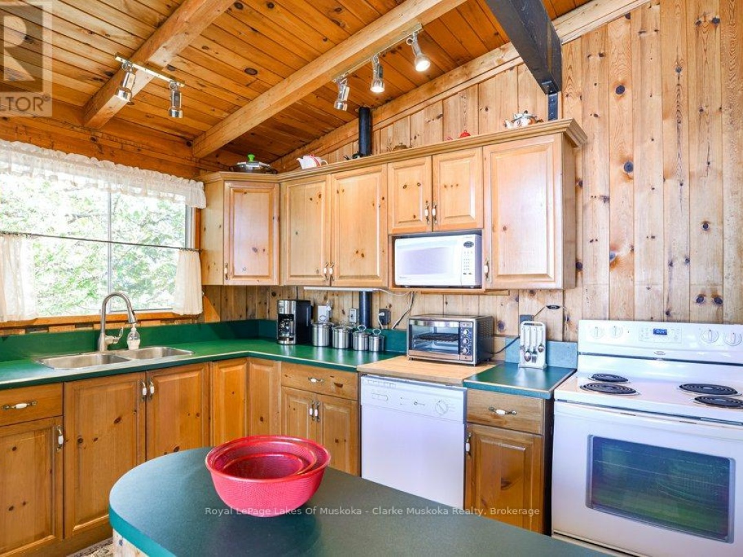 236 PRATTS ROAD, Six Mile Lake