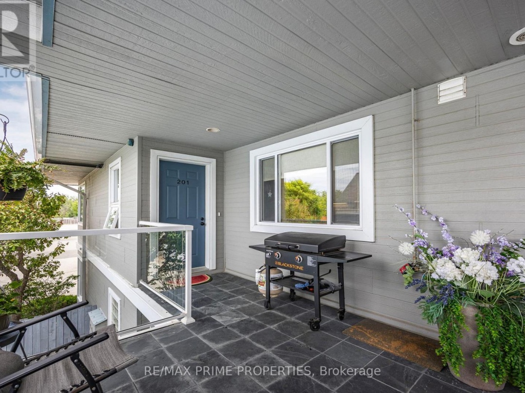201 - 585 ATHERLEY ROAD, Lake Simcoe