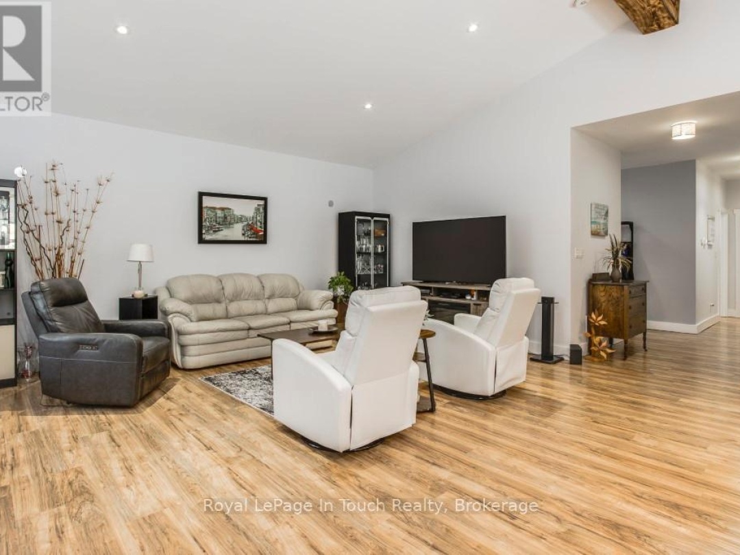 31 EARLDOM BOULEVARD, Georgian Bay