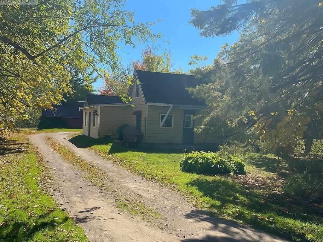 4075 AIRPORT ROAD, Ramara