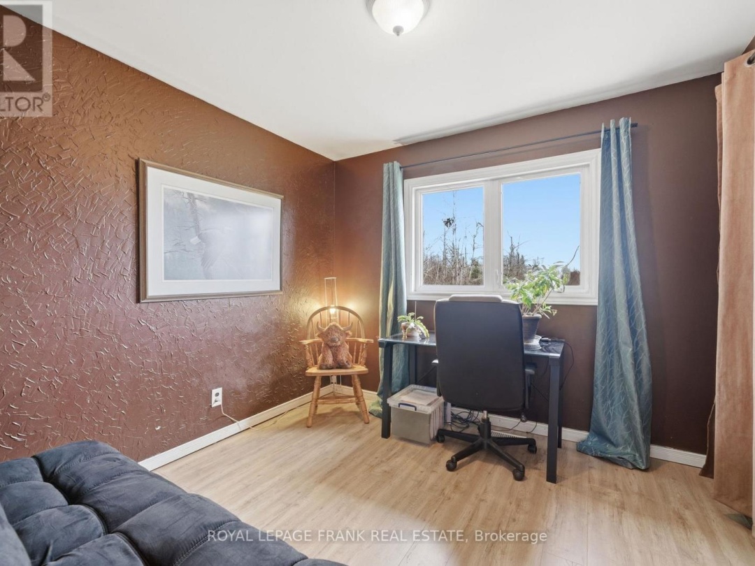 879 LINDEN VALLEY ROAD, Kawartha Lakes (Mariposa)