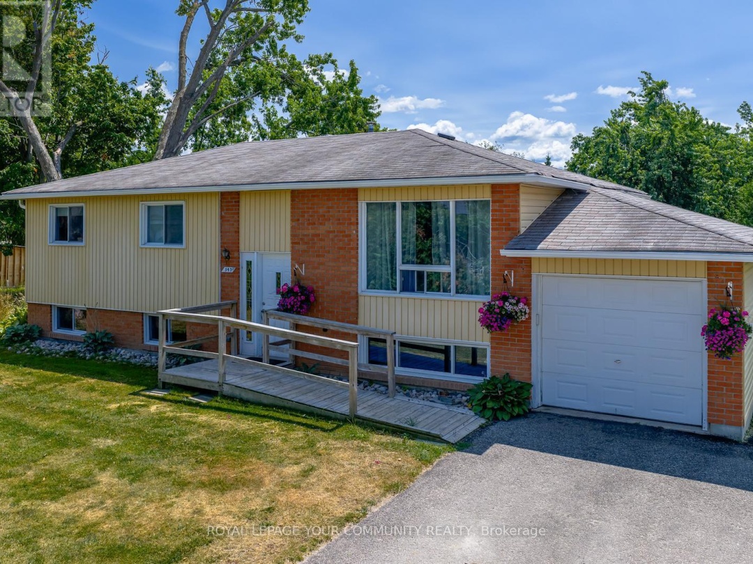 347 LAKELAND CRESCENT, 