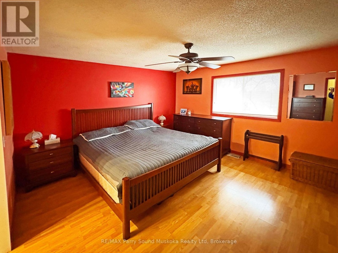 16 MACKLAIM DRIVE, Parry Sound