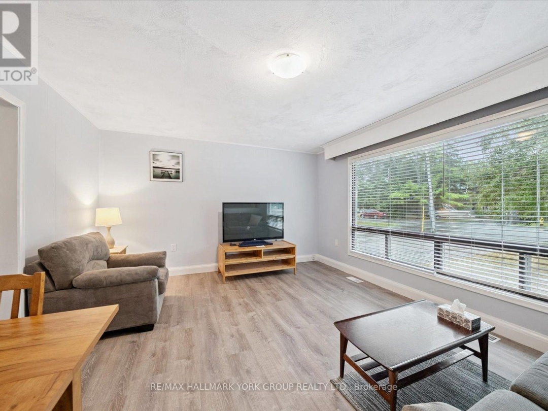 276 CHURCH STREET, Lake Simcoe