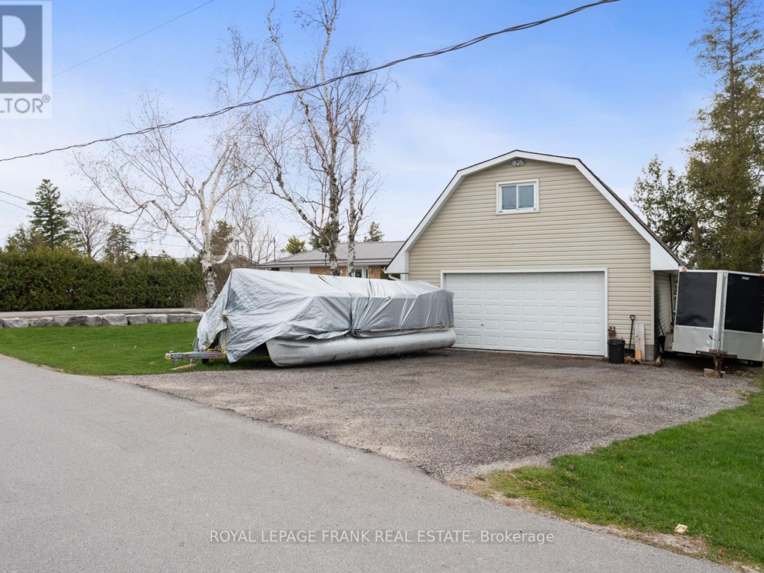 106 STARR BOULEVARD, Lake Scugog