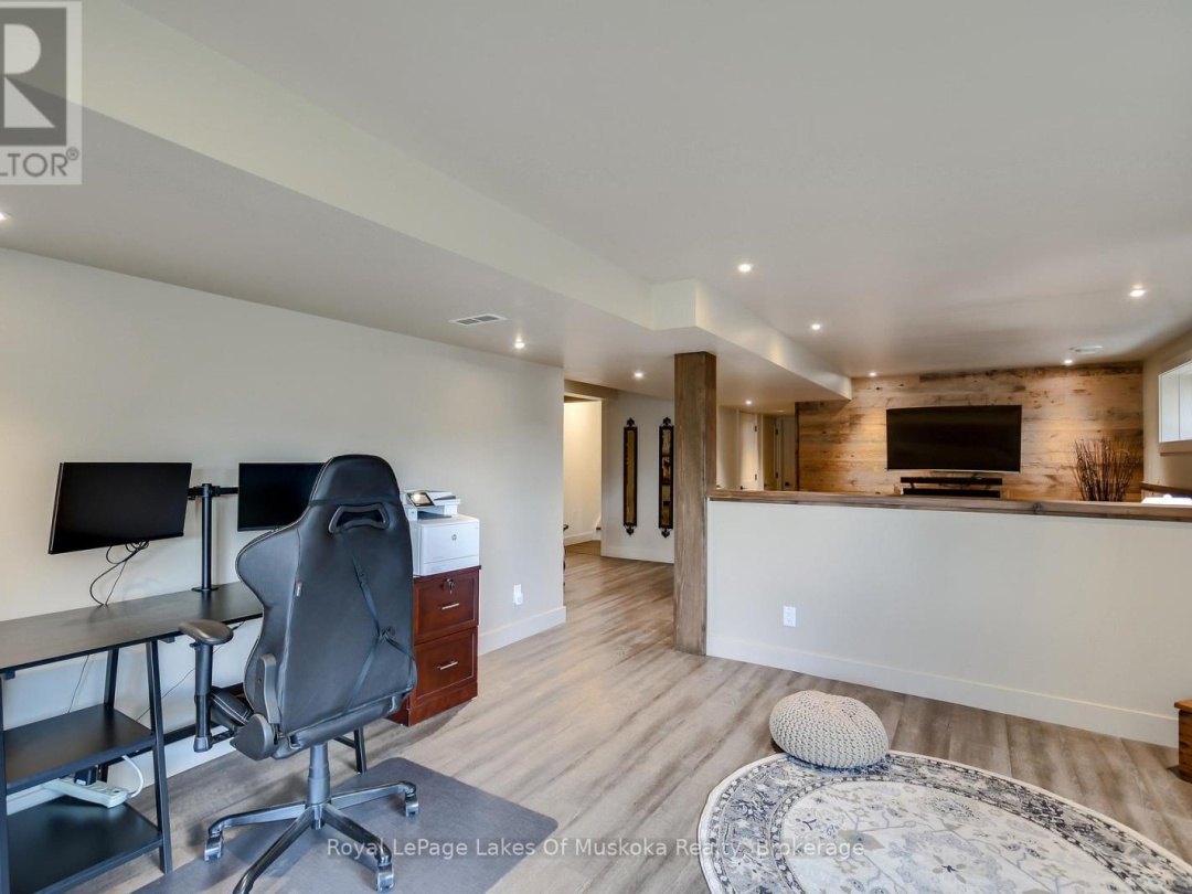 75 SELKIRK DRIVE, Huntsville (Chaffey)