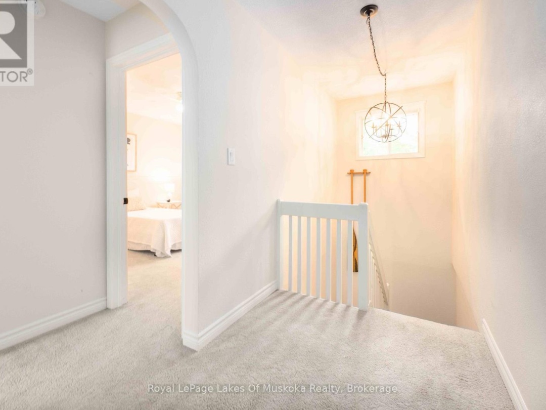 1588 SKYLINE DRIVE, Peninsula Lake