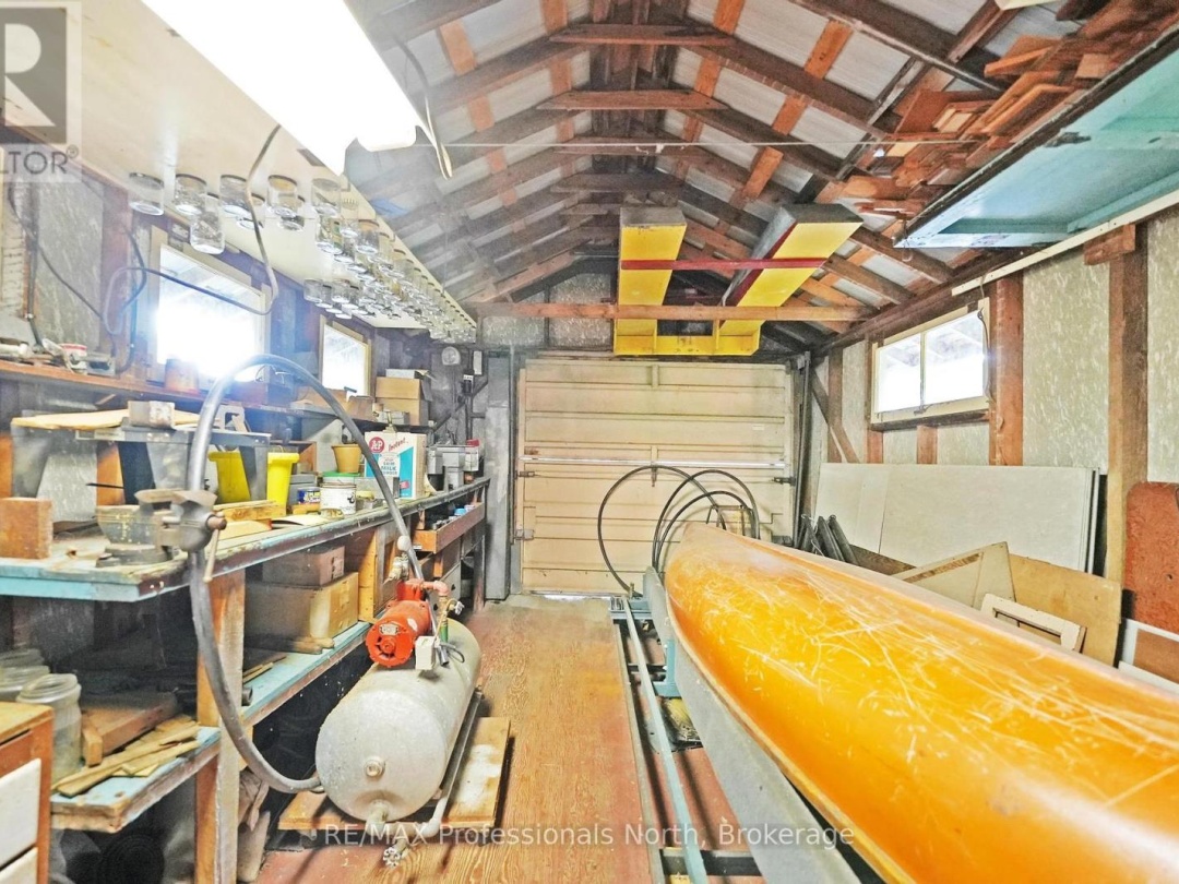 20871 HIGHWAY 35, 