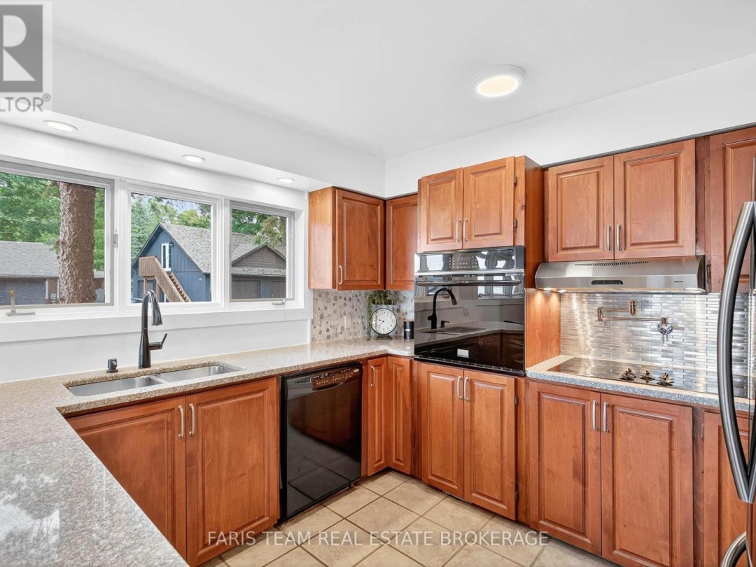 238 ROBINS POINT ROAD, Georgian Bay