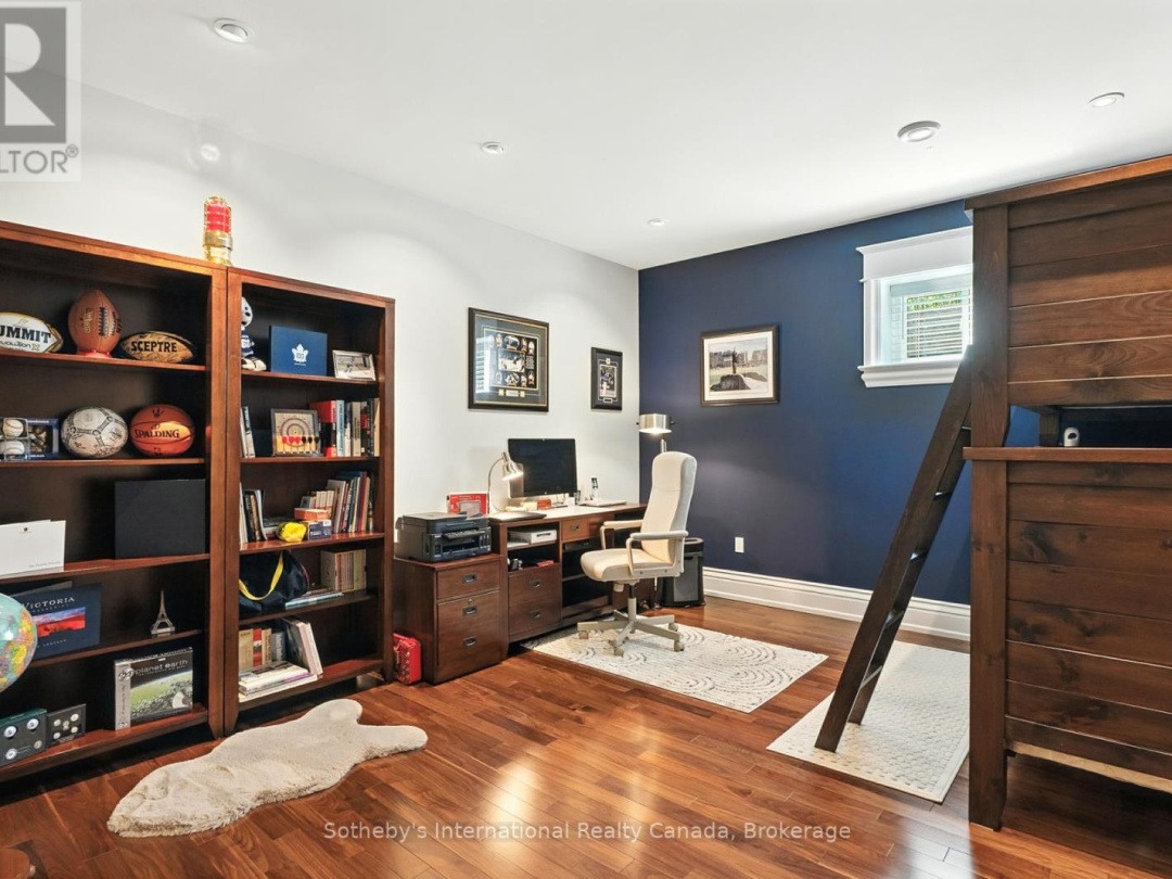 153 CREIGHTON STREET S, Lake Simcoe