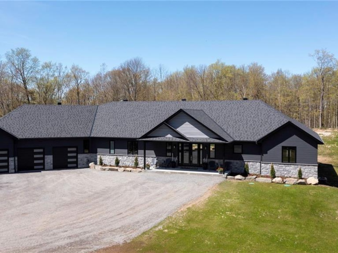 1250 Old Parry Sound Road, Utterson