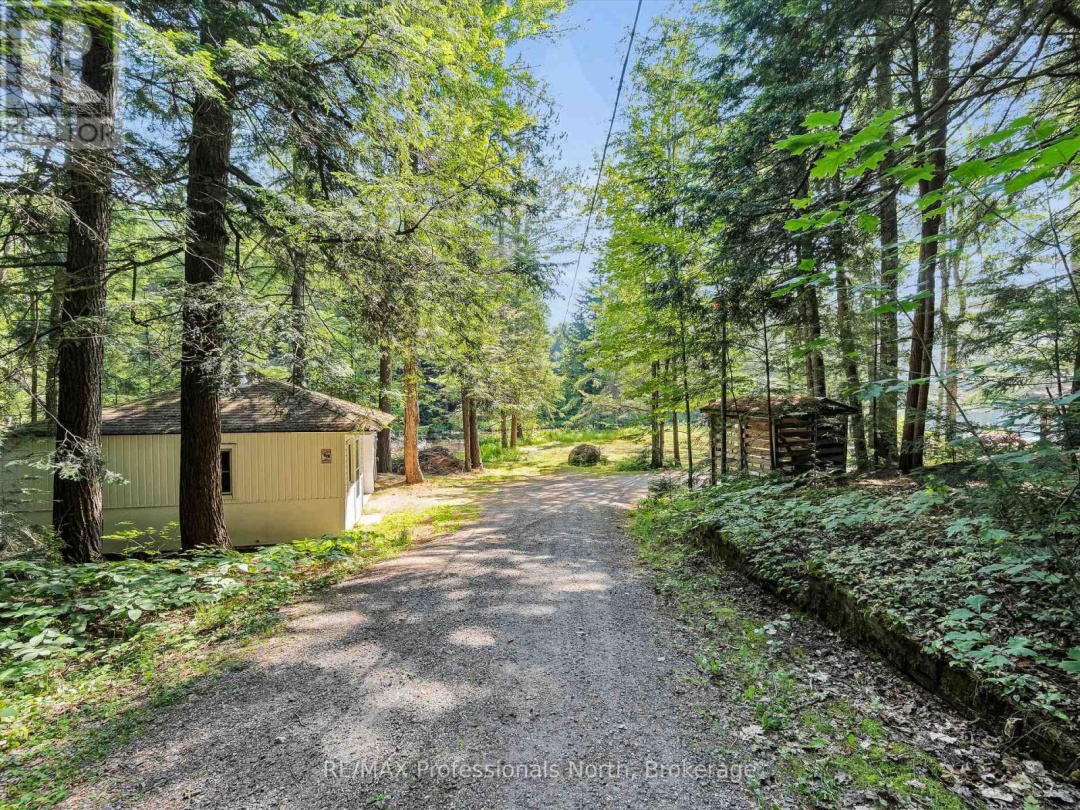 1122 PINE LAKE SHORES ROAD, 
