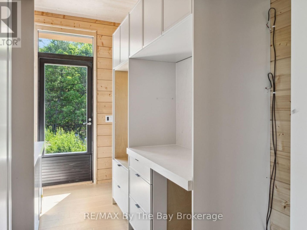 11324 ISLAND 1810/BONE ISLAND, Georgian Bay