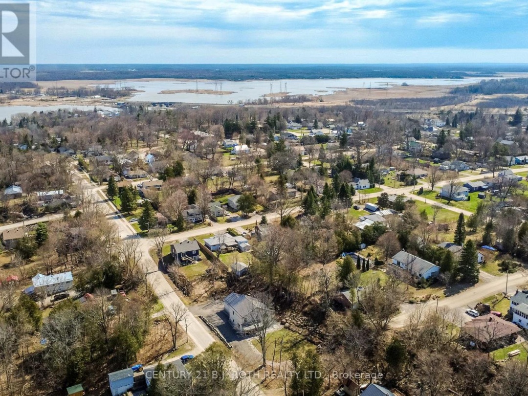 172 ALBIN ROAD, Tay (Waubaushene)