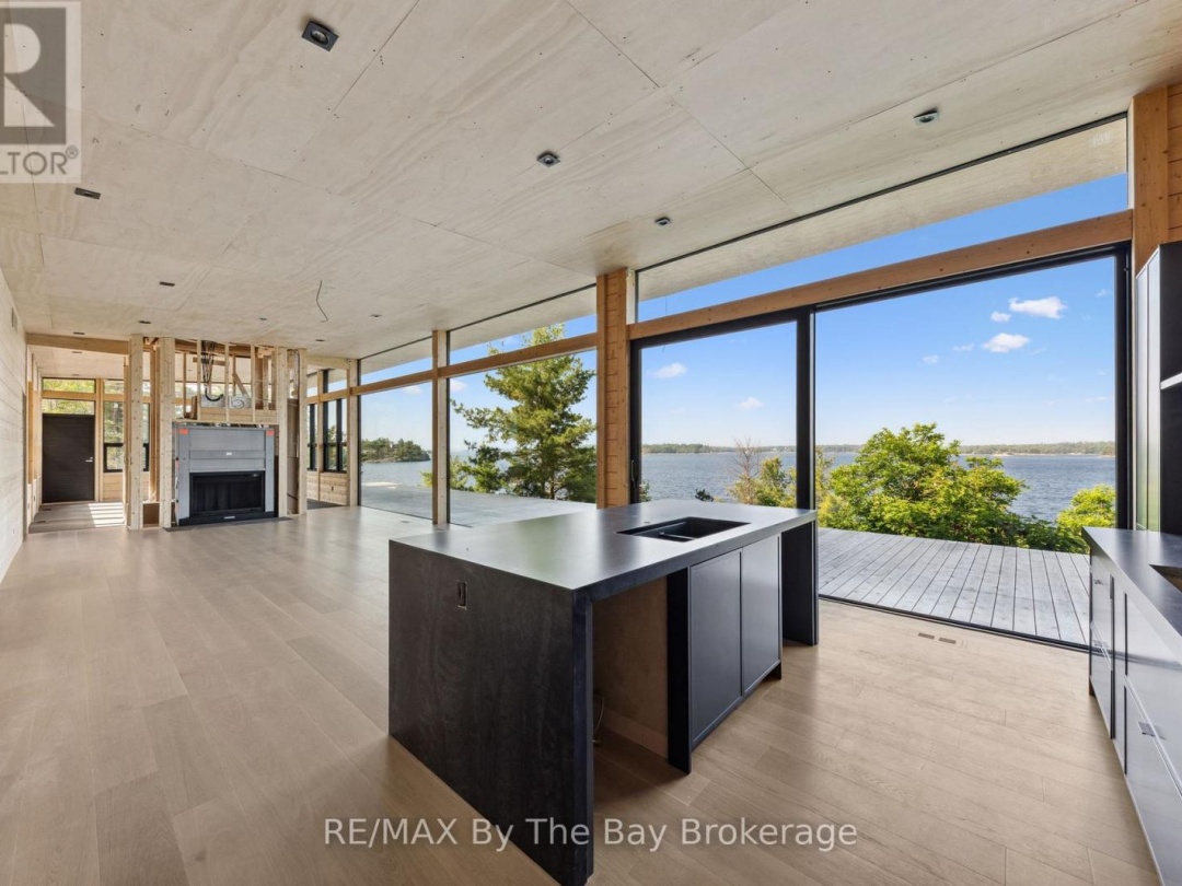 11324 ISLAND 1810/BONE ISLAND, Georgian Bay
