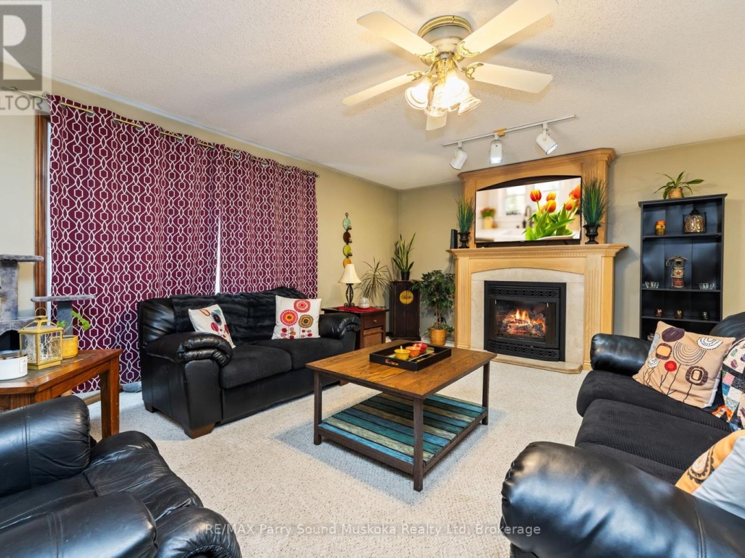 54 PINERIDGE DRIVE, McDougall