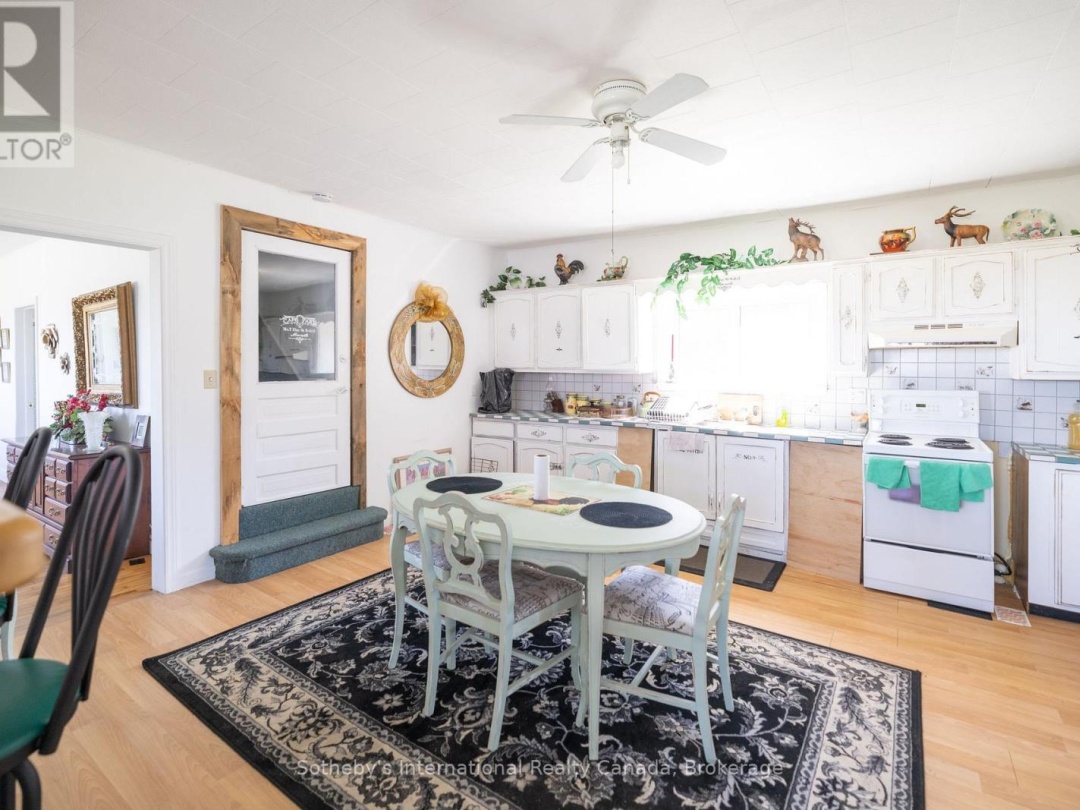 1614 HORSESHOE VALLEY ROAD E, Oro-Medonte (Horseshoe Valley)