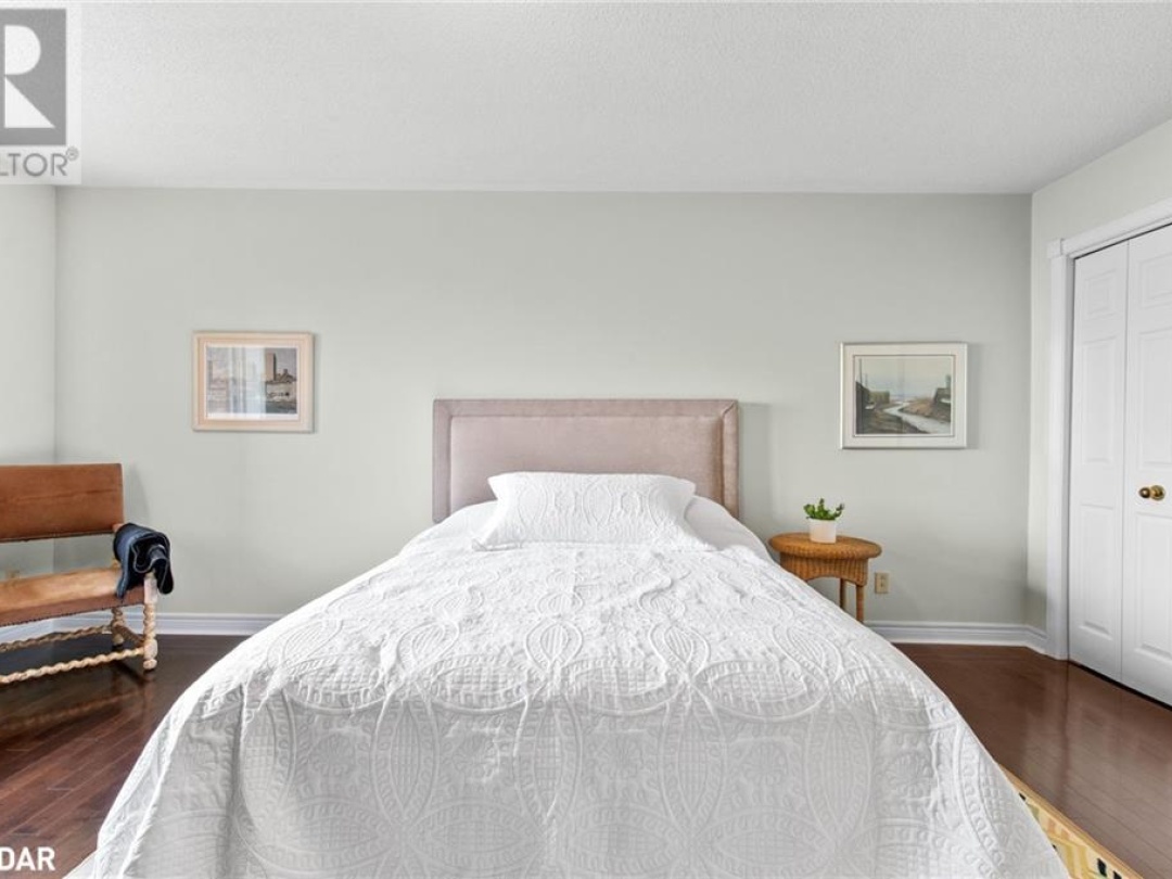 9 BLUERIDGE Crescent, Lake Simcoe