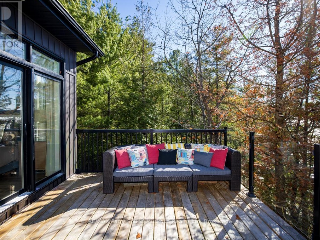 1201 GEEWADIN ROAD, Georgian Bay