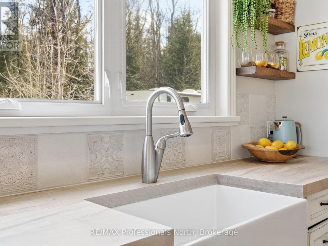 1289 PURBROOK ROAD, Bracebridge (Draper)