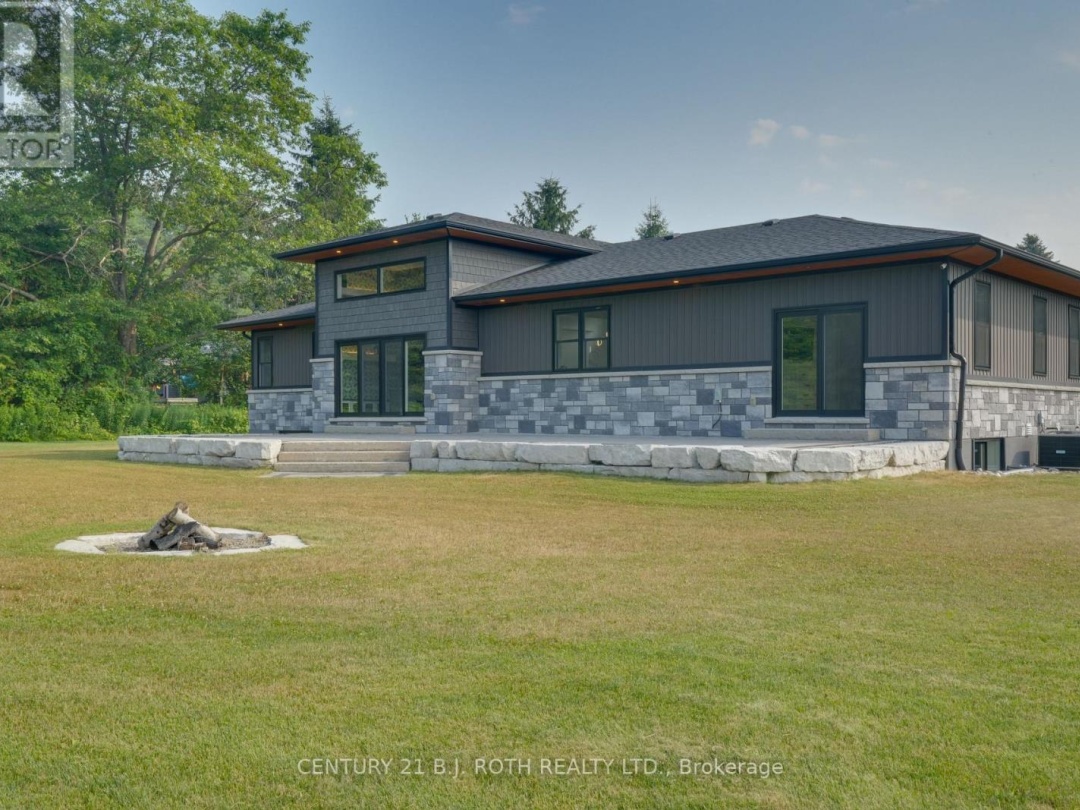 3510 BRENNAN LINE W, 