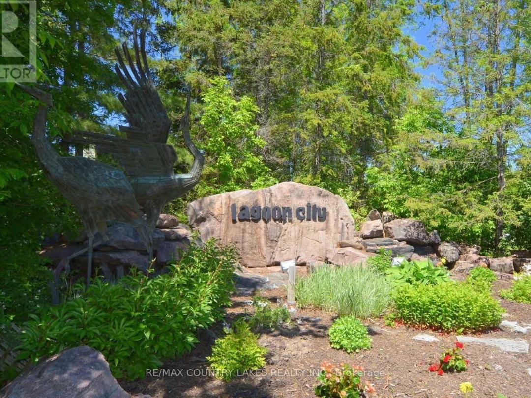 41 PARADISE BOULEVARD, Lake Simcoe